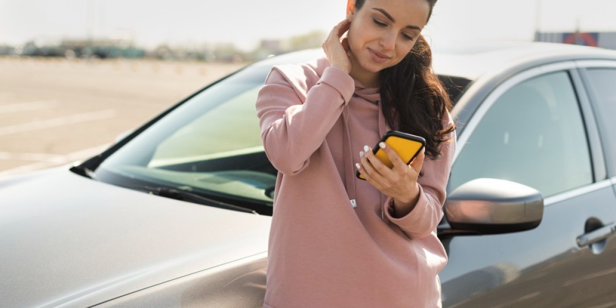 Flat Tire in Dubai? Here's How Roadside Assistance Gets You Back on the Road