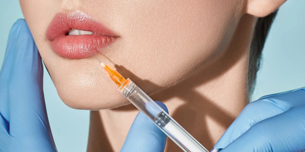 How to Choose the Right Clinic for Lip Fillers in Riyadh