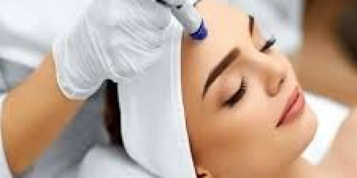 Discover the Best Hair and Nail Salons in Dubai for a Luxurious Makeover