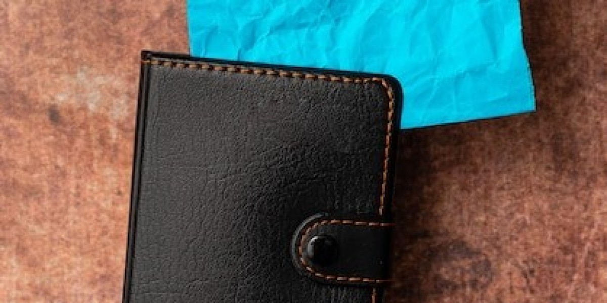 Men’s Leather Wallets in Pakistan Now Come with Matching AirPods Pro Cases