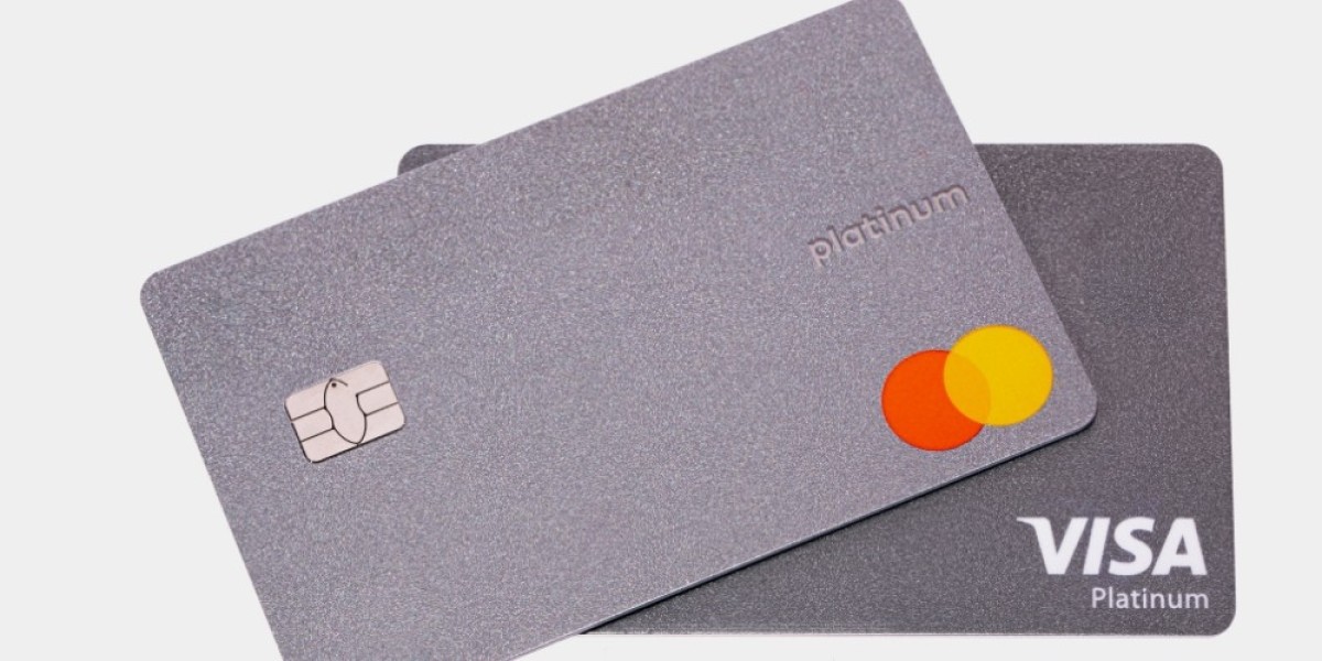 Plastic Loyalty Cards vs. Business Cards – What's the Difference?