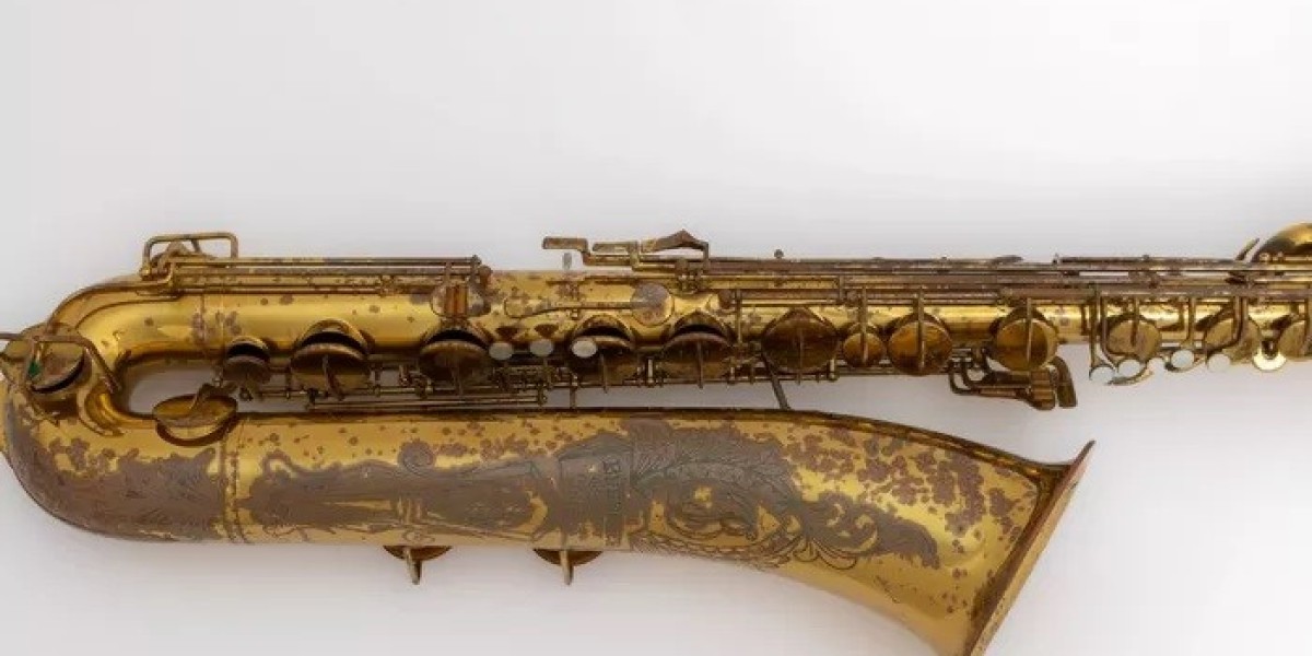How Big Is a Baritone Saxophone? Size & Dimensions Explained
