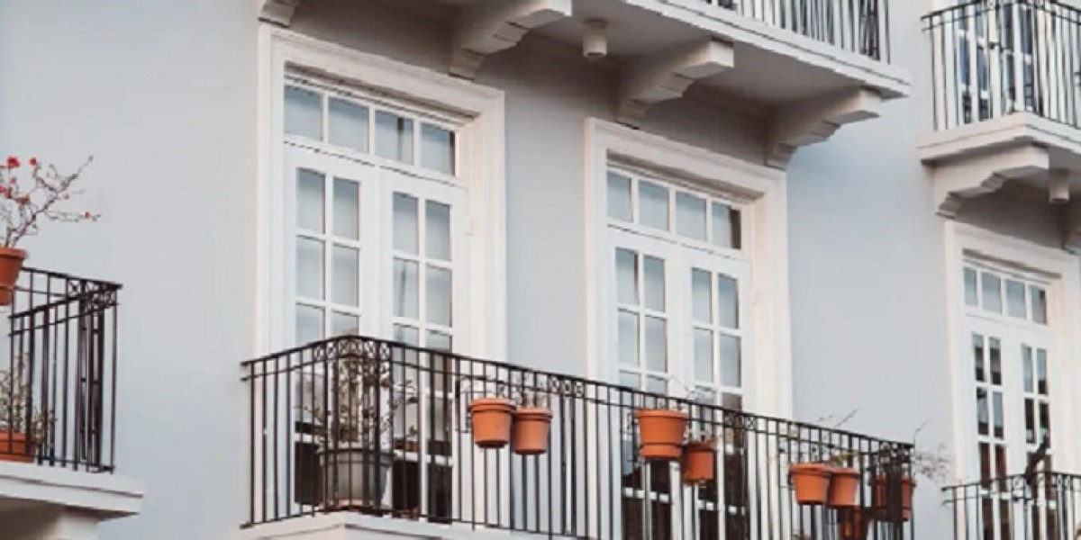 Custom Walk in Closets: Expert Solutions for Perfect Home Organization