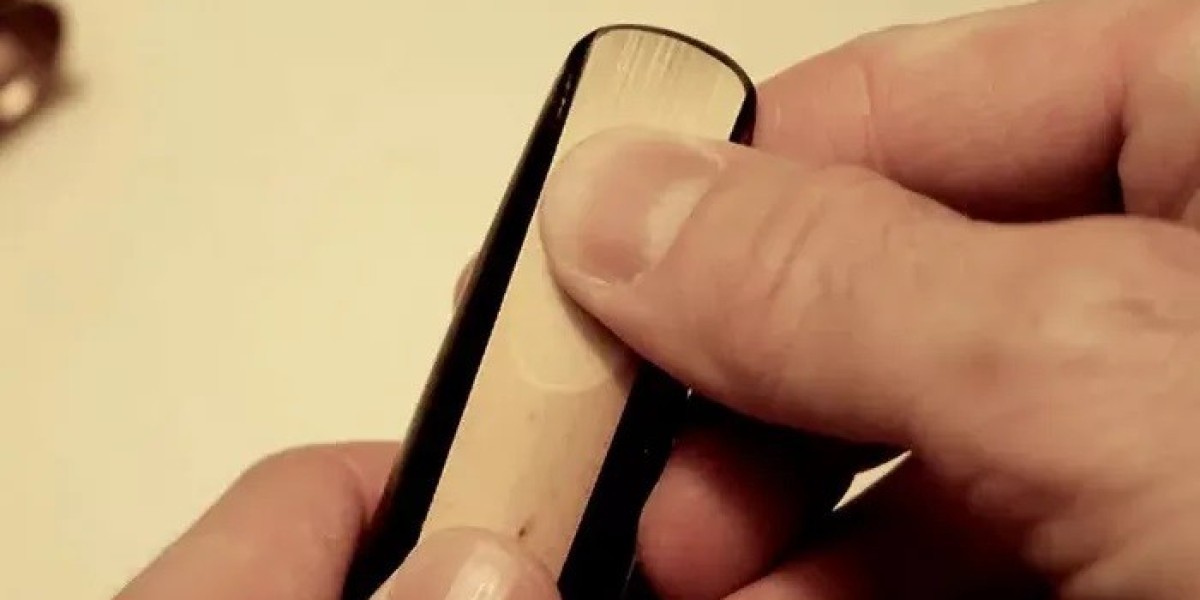 How Long Do Baritone Saxophone Reeds Last? You Should Know