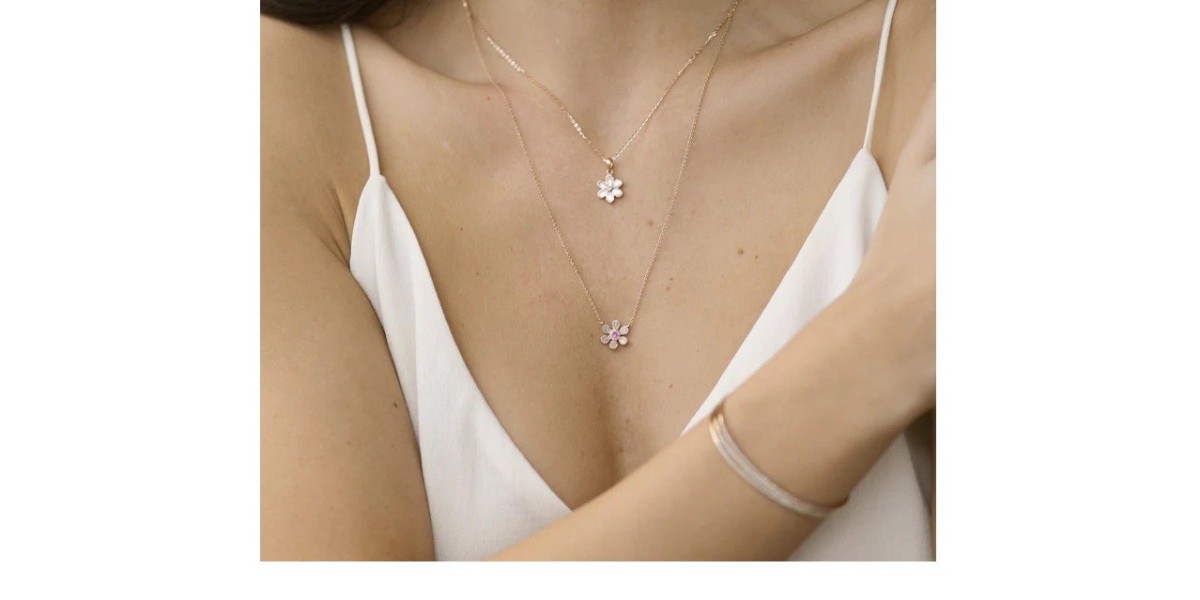 Elevate Your Everyday Style with 14k Gold Necklaces