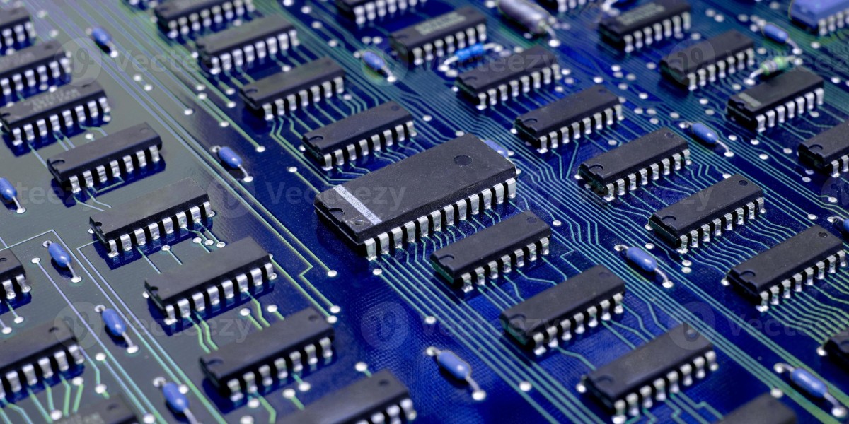 Memory Integrated Circuits Market Growth to Accelerate at 7.4% CAGR, Surpassing USD 7,052.8 Million by 2035