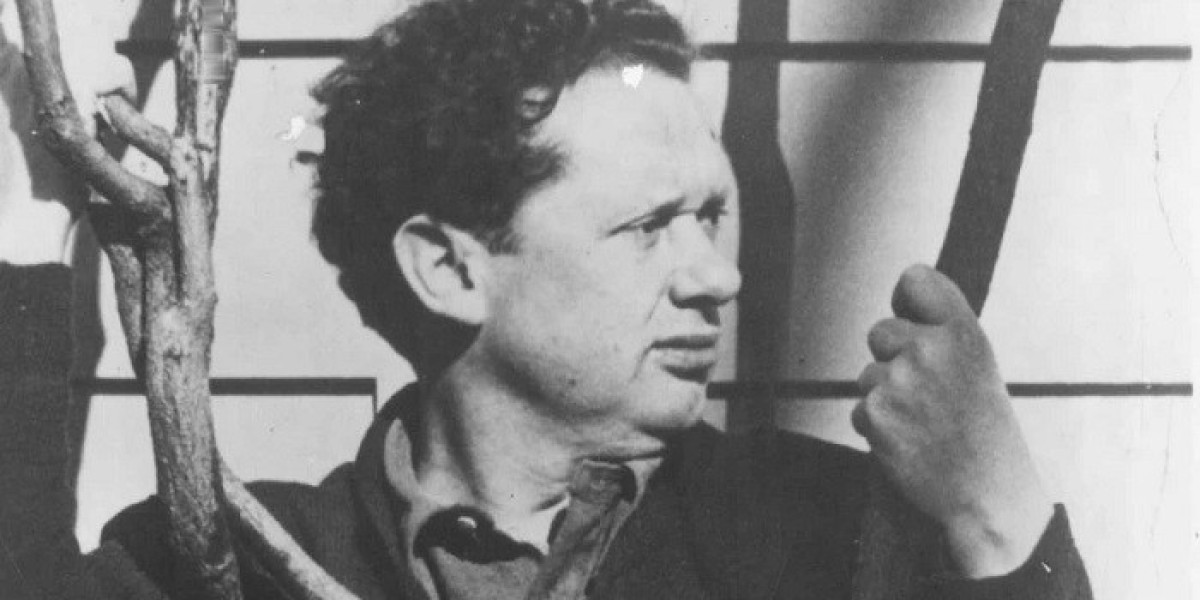 15 Poems About Love by Dylan Thomas