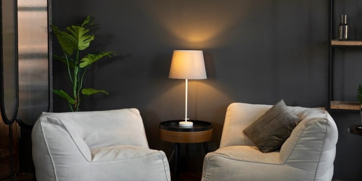 The Ultimate Guide to Choosing the Right Lampshades for Your Space