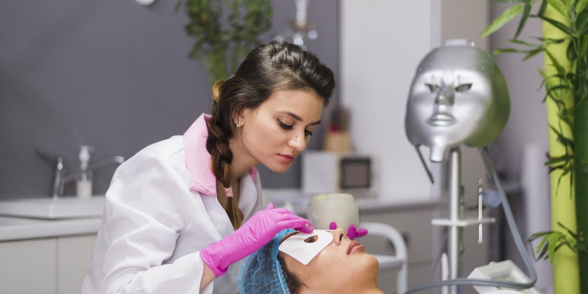 How to Choose a Facelift Surgeon in Riyadh