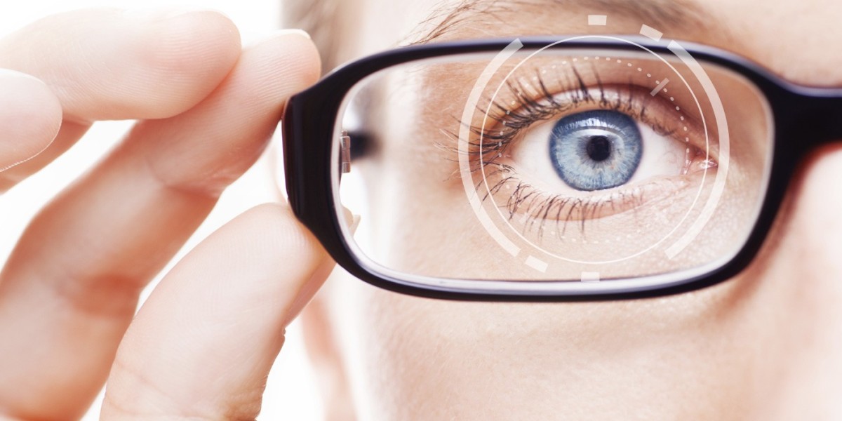 North America Vision Care Market Trends: Digital Transformation and Tech Advances