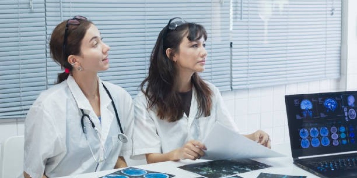 What Makes the Best Dental Surgeon in Riyadh Stand Out