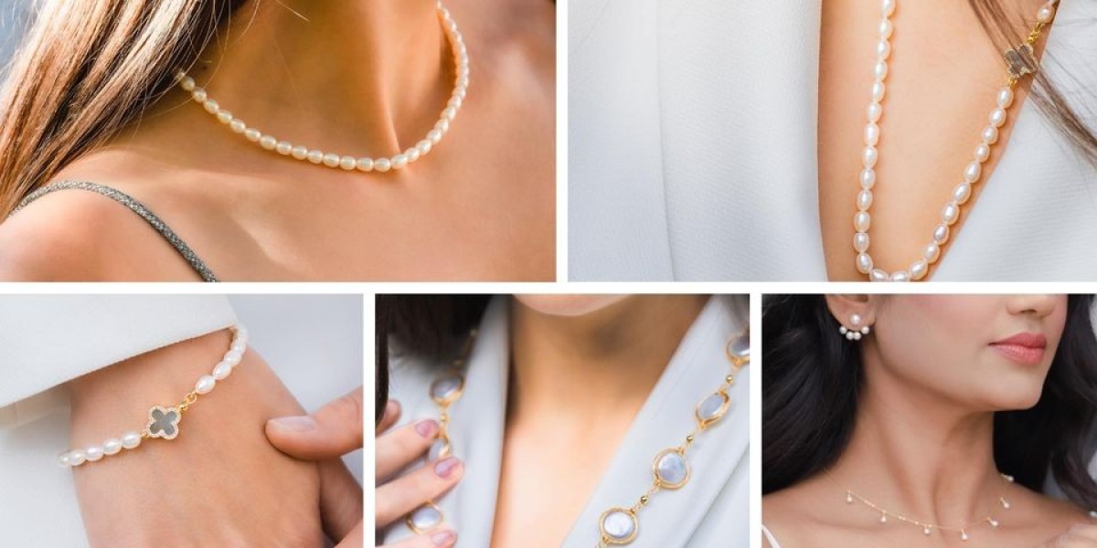 Modern Pearl Necklace