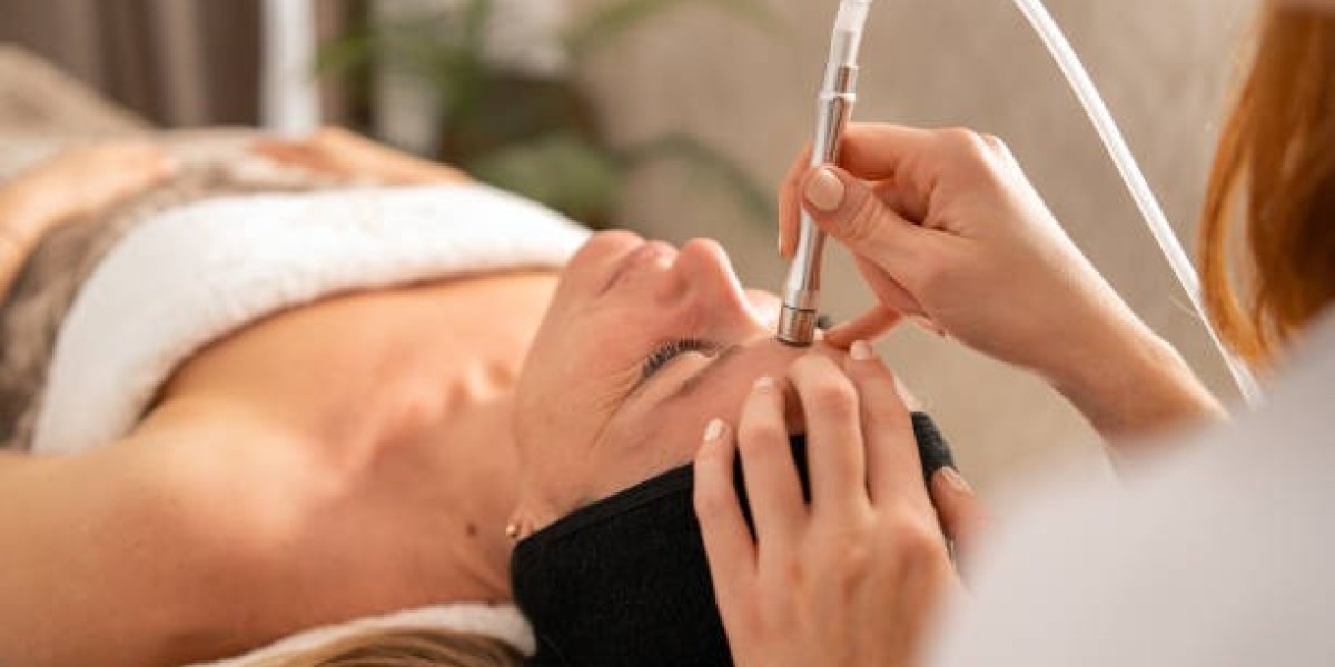Male Plastic Surgery in Riyadh: Growing Trends and Popular Procedures