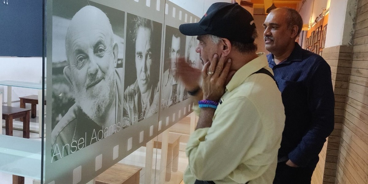 What makes IIP Academy the finest fineart colleges in India for photography courses?
