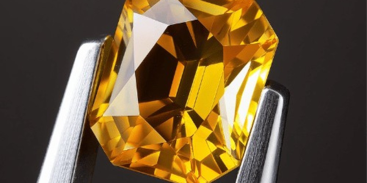 Top 7 Benefits of Wearing a Yellow Sapphire Gemstone