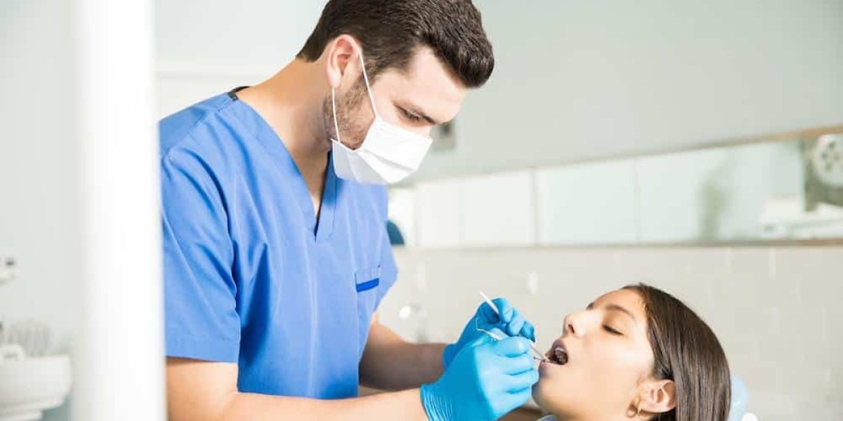 Emergency Tooth Removal: When It Can’t Wait