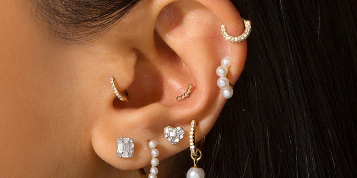 Go Viral-Worthy with a Flawless Ear Piercing Setup