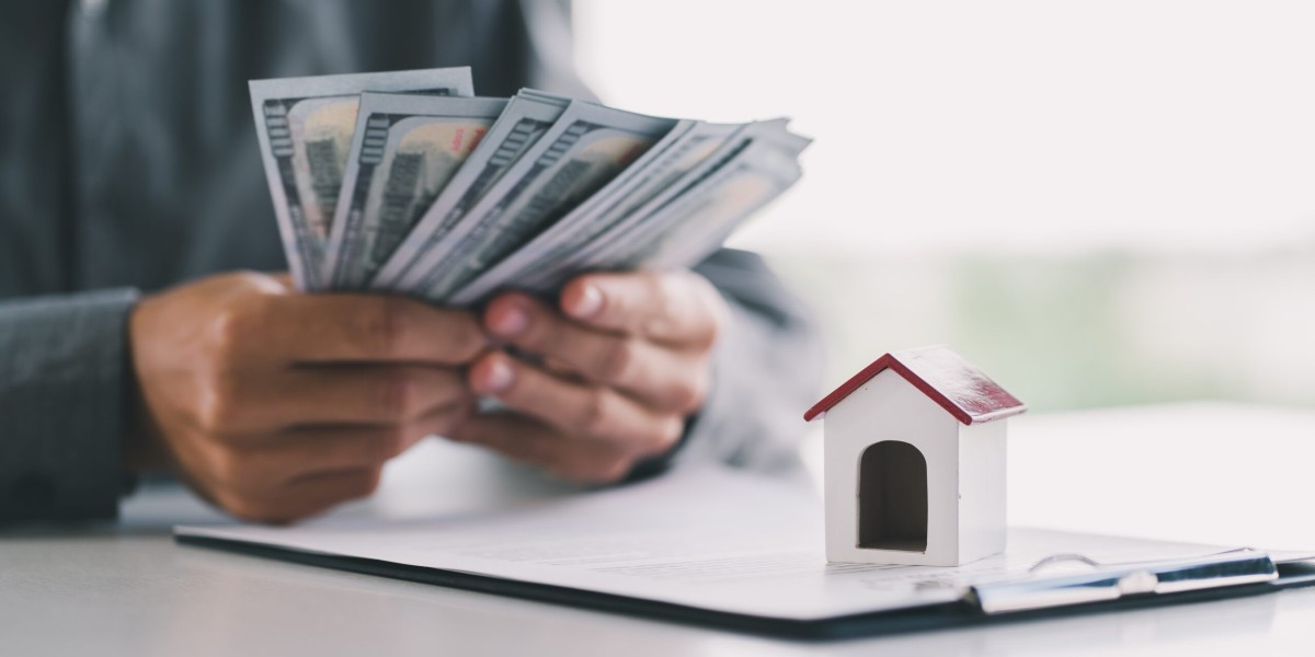 How Non-Realtor Brokerages Like Firelight Realty Work in Florida