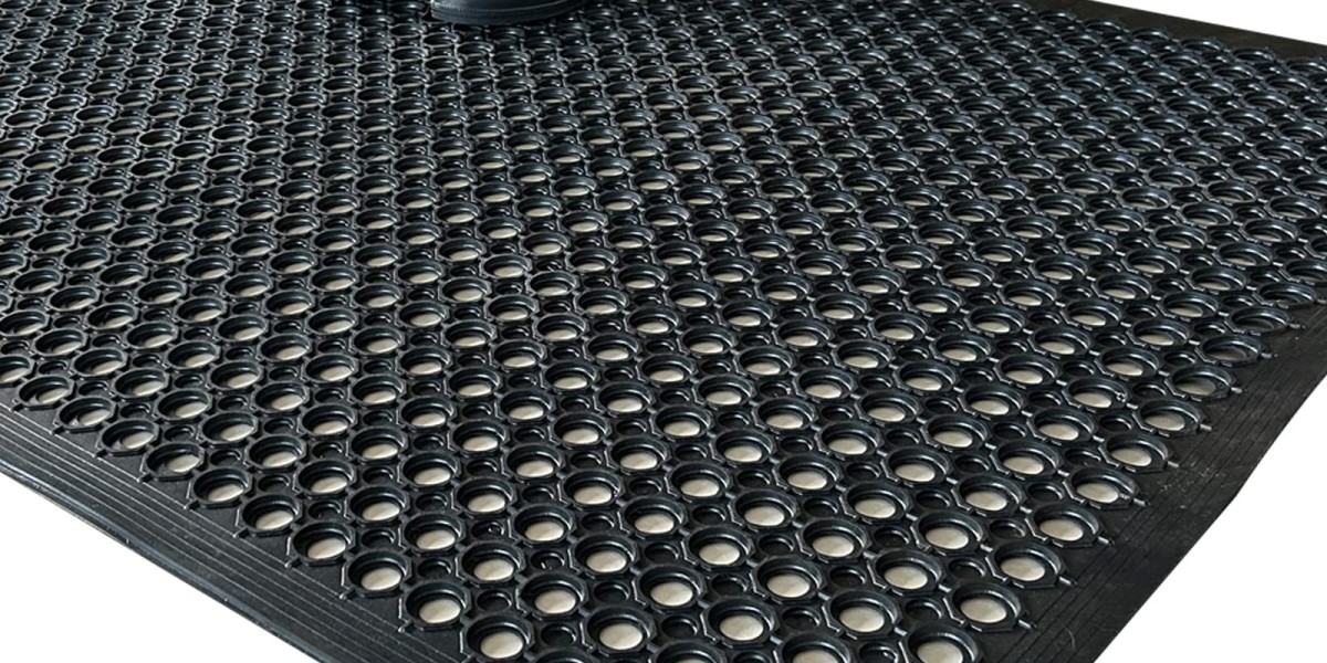Industrial Floor Mats Emerge as Key to Safer Workplaces