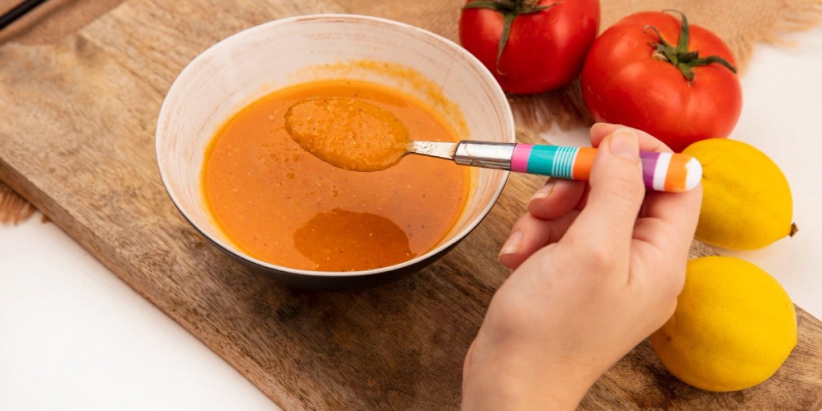 Struggling to Add Flavor and Nutrition? Why Kagome Tomato Puree Might Be the Answer