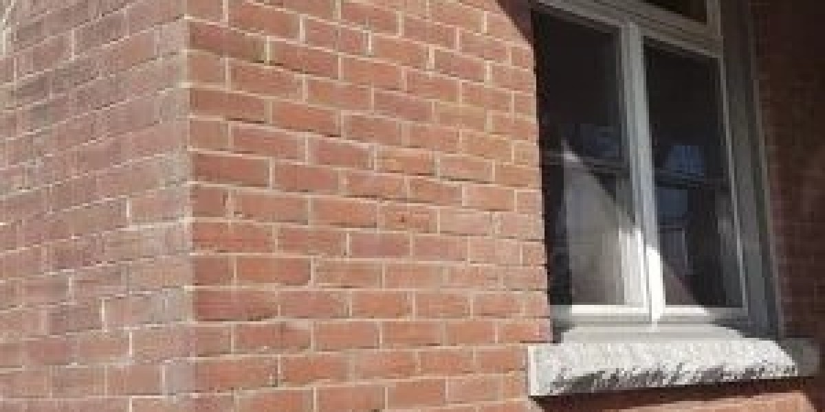 Revive Your Brickwork with Red Robin’s Masonry Tuckpointing in Toronto