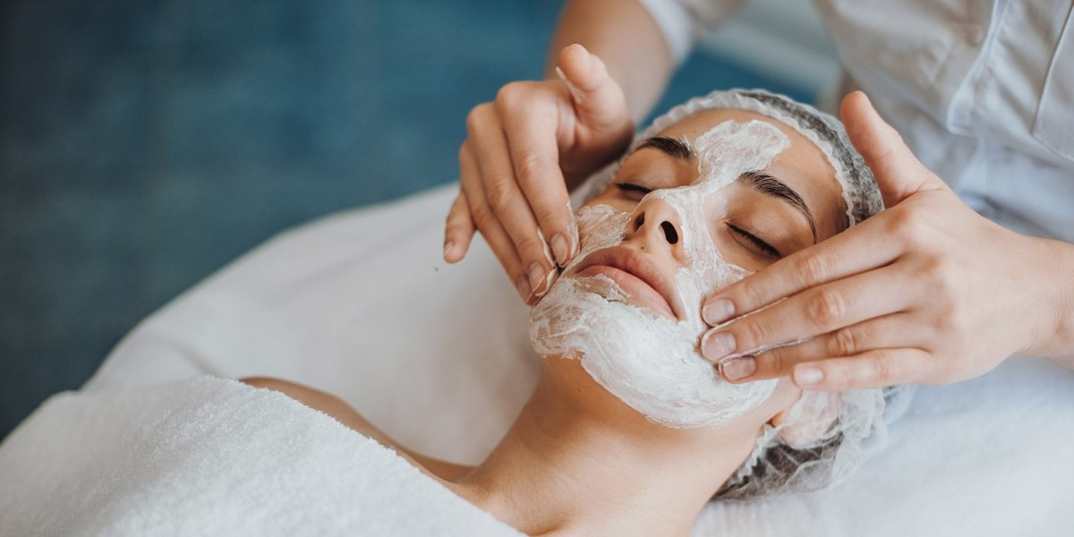 Skin analysis and facial consultation packages in Riyadh