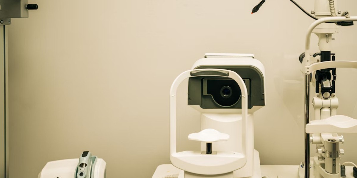 Blue Fin Vision® Cataract Surgery London: Advanced Techniques and Premium Care