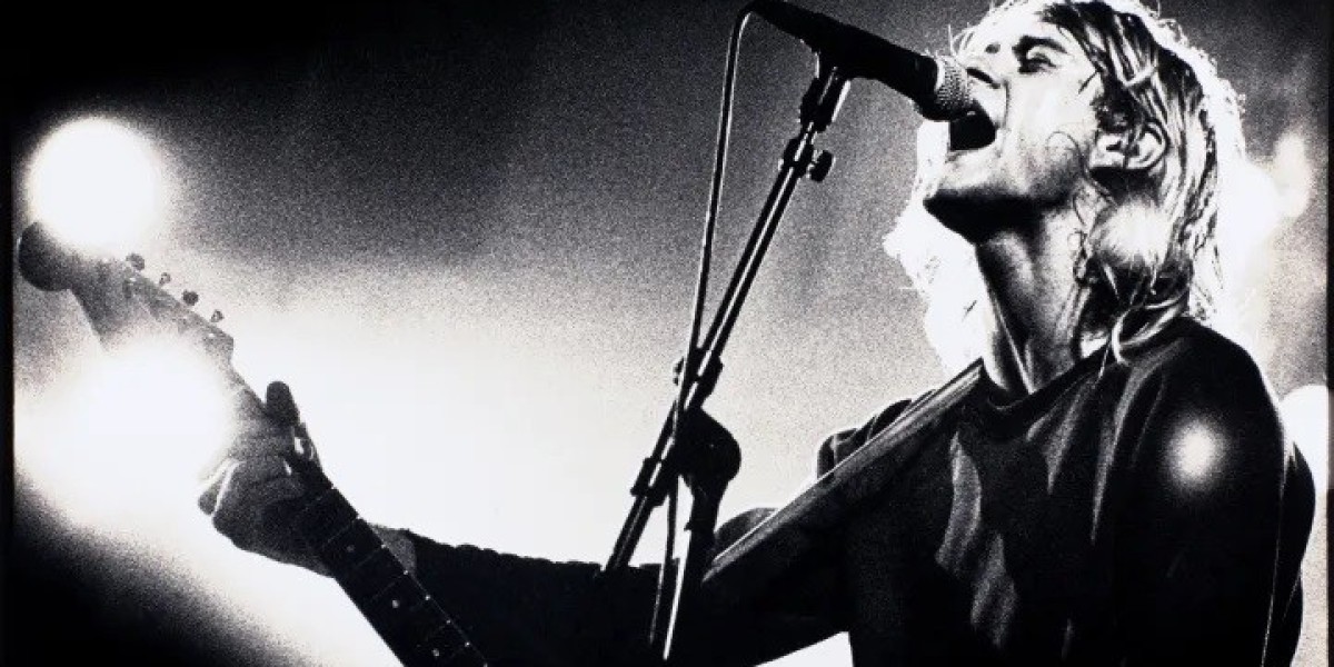 What Are the Key Elements of Grunge Music?