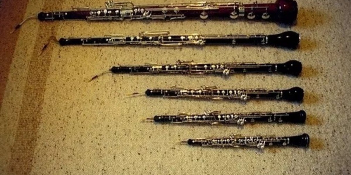 Bass Oboe vs English Horn: What is the Difference?