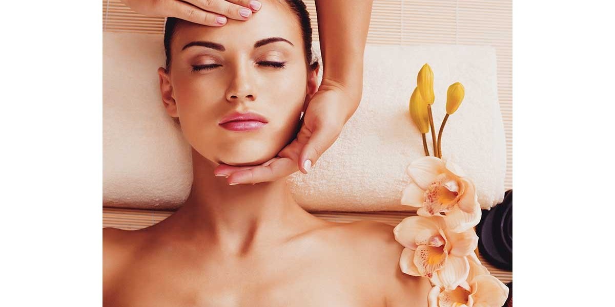 What Skin Types Need a Deep Cleansing Facial?