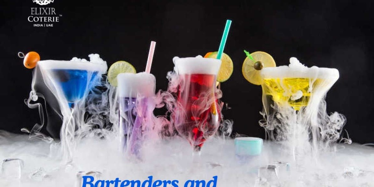 Bartenders & Cocktail Bars: Perfect Pairing for Event Excellence