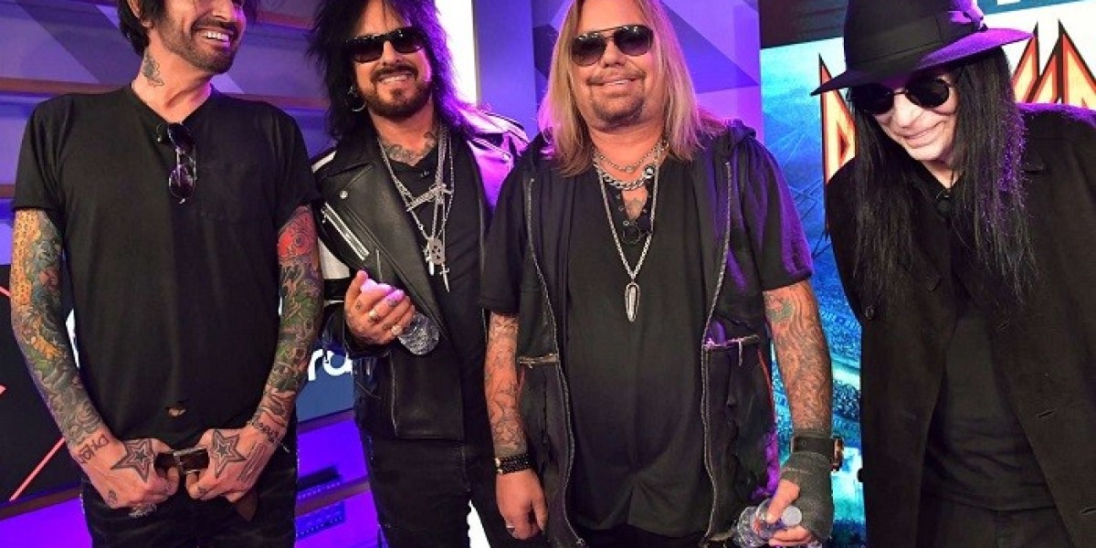 Top 10 Glam Metal Bands of 1990s in America