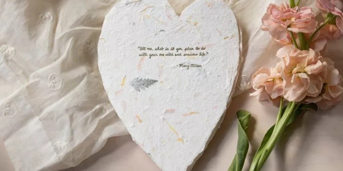 35 Mary Oliver Poems About Flowers You’ll Definitely Want To Read