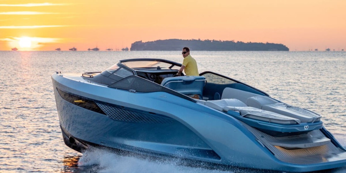 Leisure Power Boat Market Dynamics Show Shifting Consumer Patterns and Evolving Industry Structure