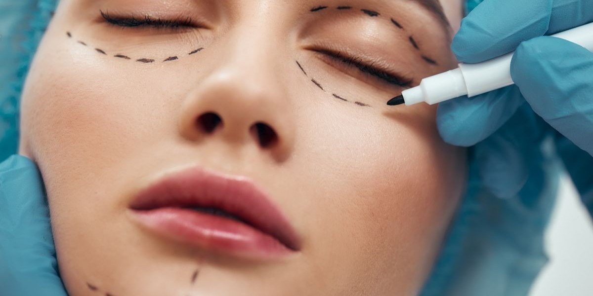 What’s the Recovery Time After Visiting a Plastic Surgeon in Riyadh?