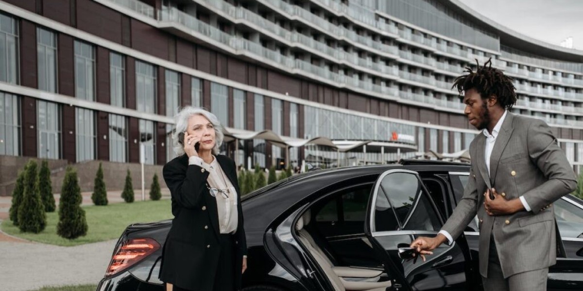 Experience Luxury with Our Executive Chauffeur Service
