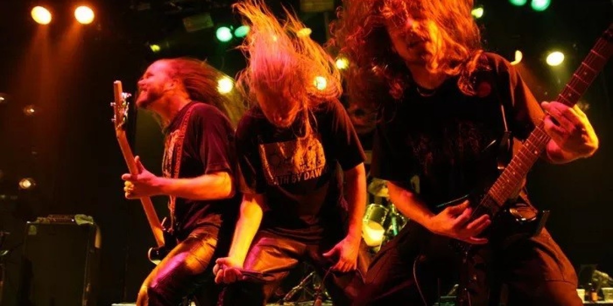The Defining Traits of Glam Metal: A Comprehensive Overview