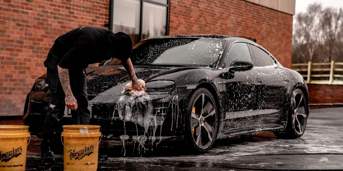Why Car Detailing in Dubai Is a Must for Every Vehicle Owner