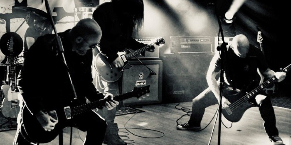 How Did Grunge Lyrics Reflect Social Disillusionment?