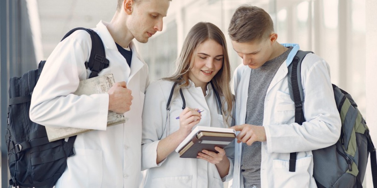 How Paramedical Courses Open Doors to Global Healthcare Careers