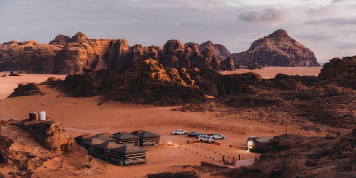 Hiking the Jordan Trail: Routes, Duration & Tips