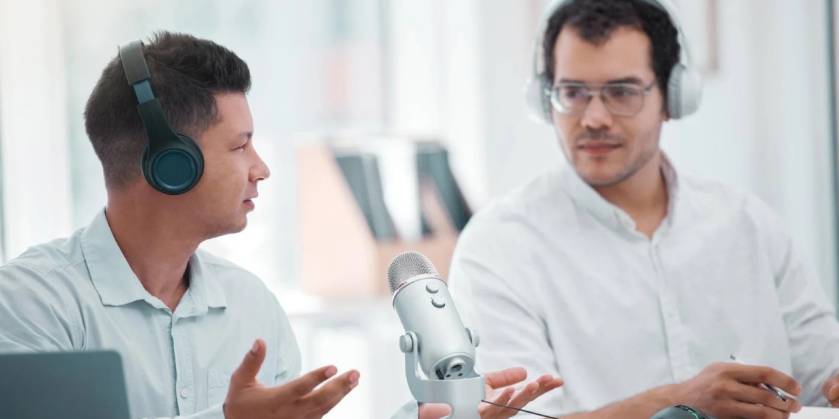 How Voice Assistants and Chatbots Are Transforming Learning in the Digital Age