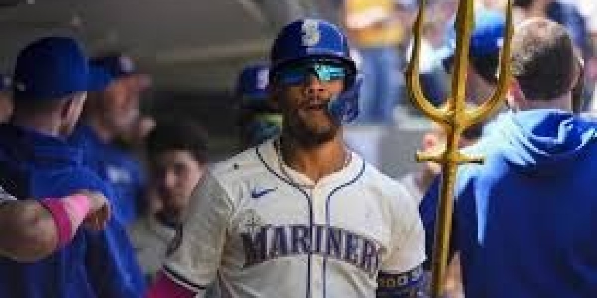 Mariners Moose Music, 4/4/25: Luis F. Castillo, Luis Garca, and Freddie Freeman