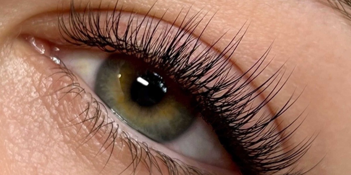 What Are the Steps Involved in Eyelash Hair Transplant?