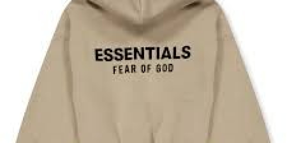 The Perfect Blend of Comfort, Style, and Streetwear Minimalism
