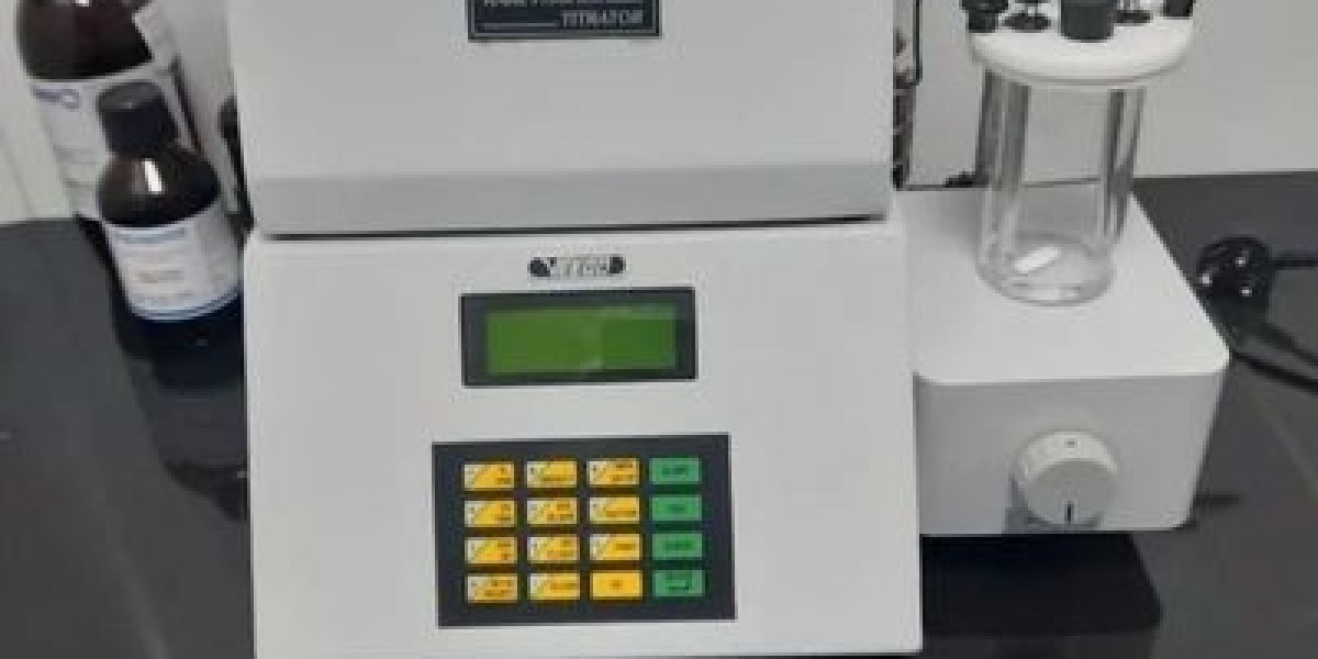 Double Beam Spectrophotometer – Working, Benefits, and Applications