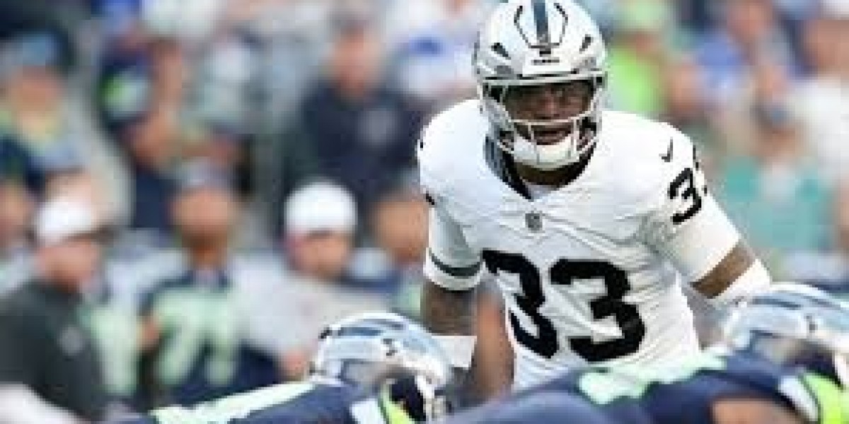 Raiders Exchange Proposal Lands Projected $203 Million Star QB for 6 Draft Selections