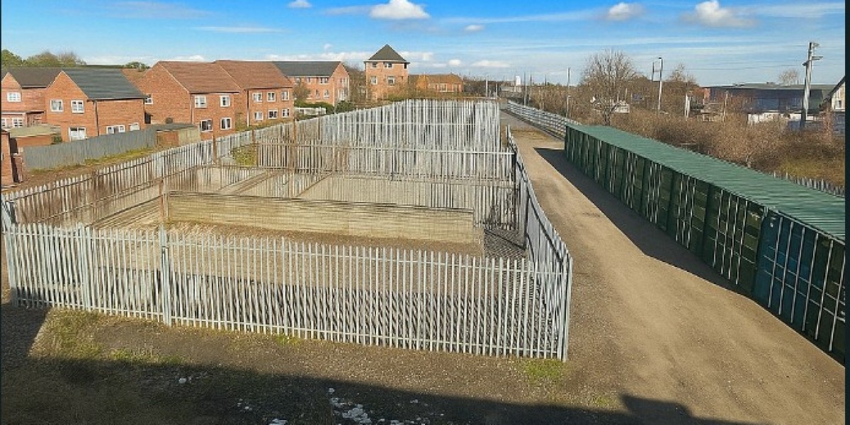 Flexible and Secure Container Storage in Warrington