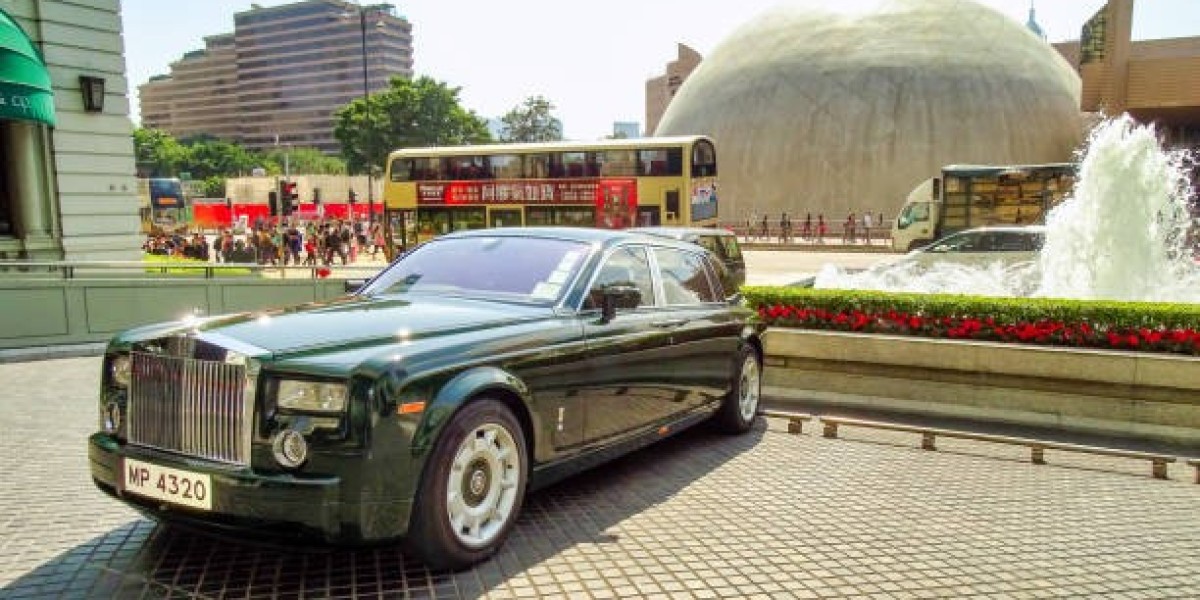 Discover London in Style: Luxury Chauffeur Tours with 92 Chauffeurs