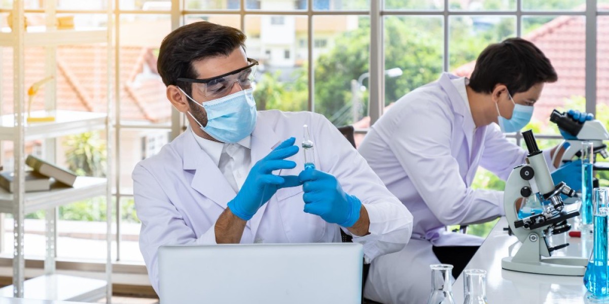 From Classroom to Clinic How Diagnopeins Paramedical Internship Programs Shape Careers in Healthcare
